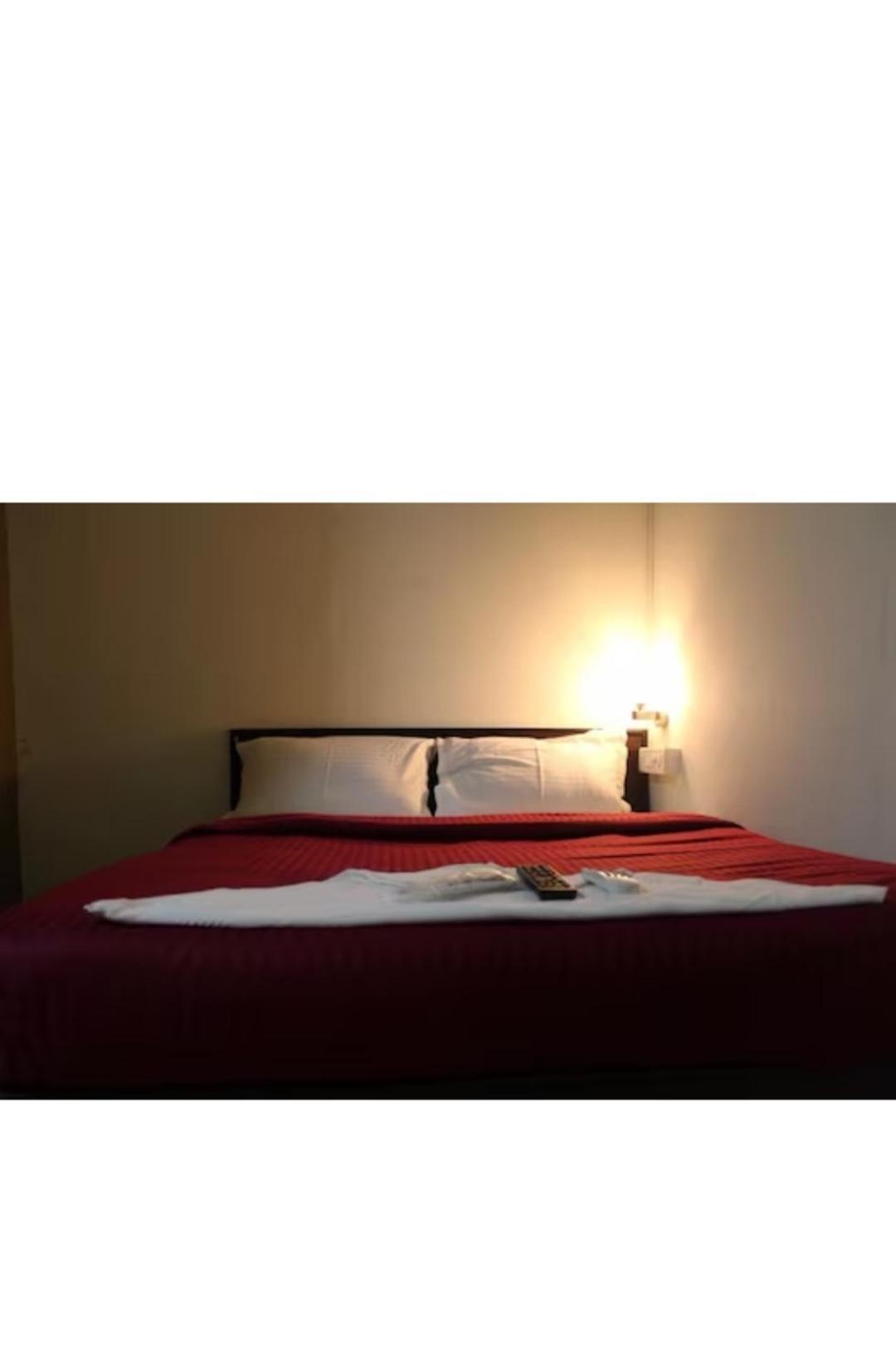 Hotel Saffron Inn مومباي المظهر الخارجي الصورة
